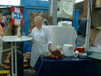 Mac B�r beim 75er Wochenmarktjubil�um